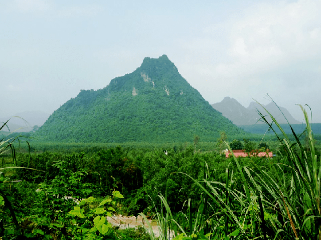 The Rockpile from Ho Chi Minh Trail rockpile vietnam