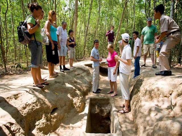 cu chi tunnels tour