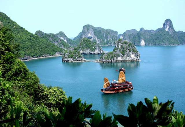 halong bay tour