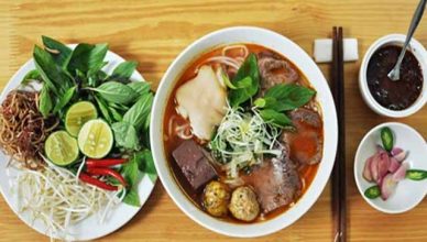 Hue Beef Vermicelli Soup (Bún bò Huế) 9 hue beef vermicelli soup